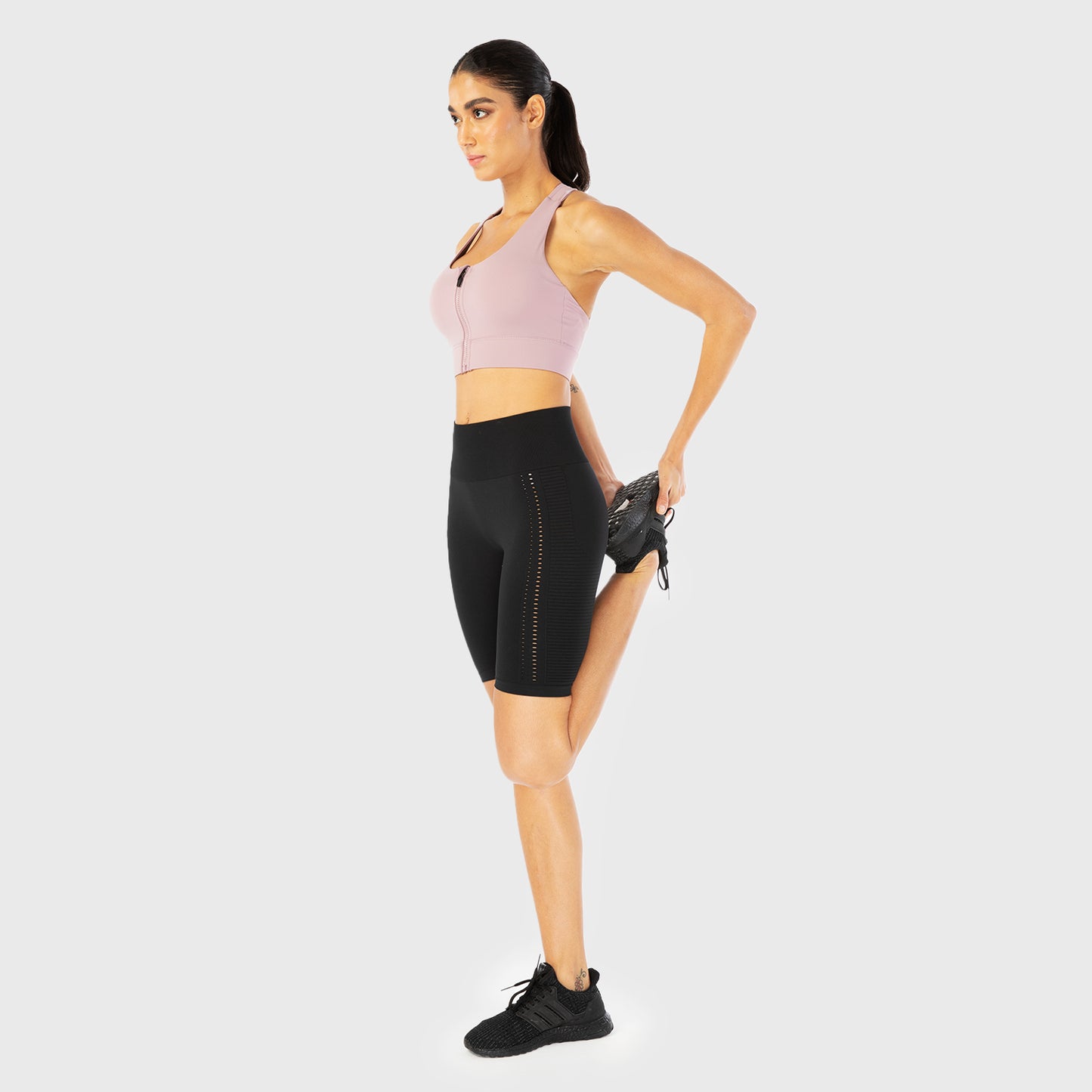 squatwolf-workout-clothes-infinity-seamless-workout-shorts-black-gym-shorts-for-women