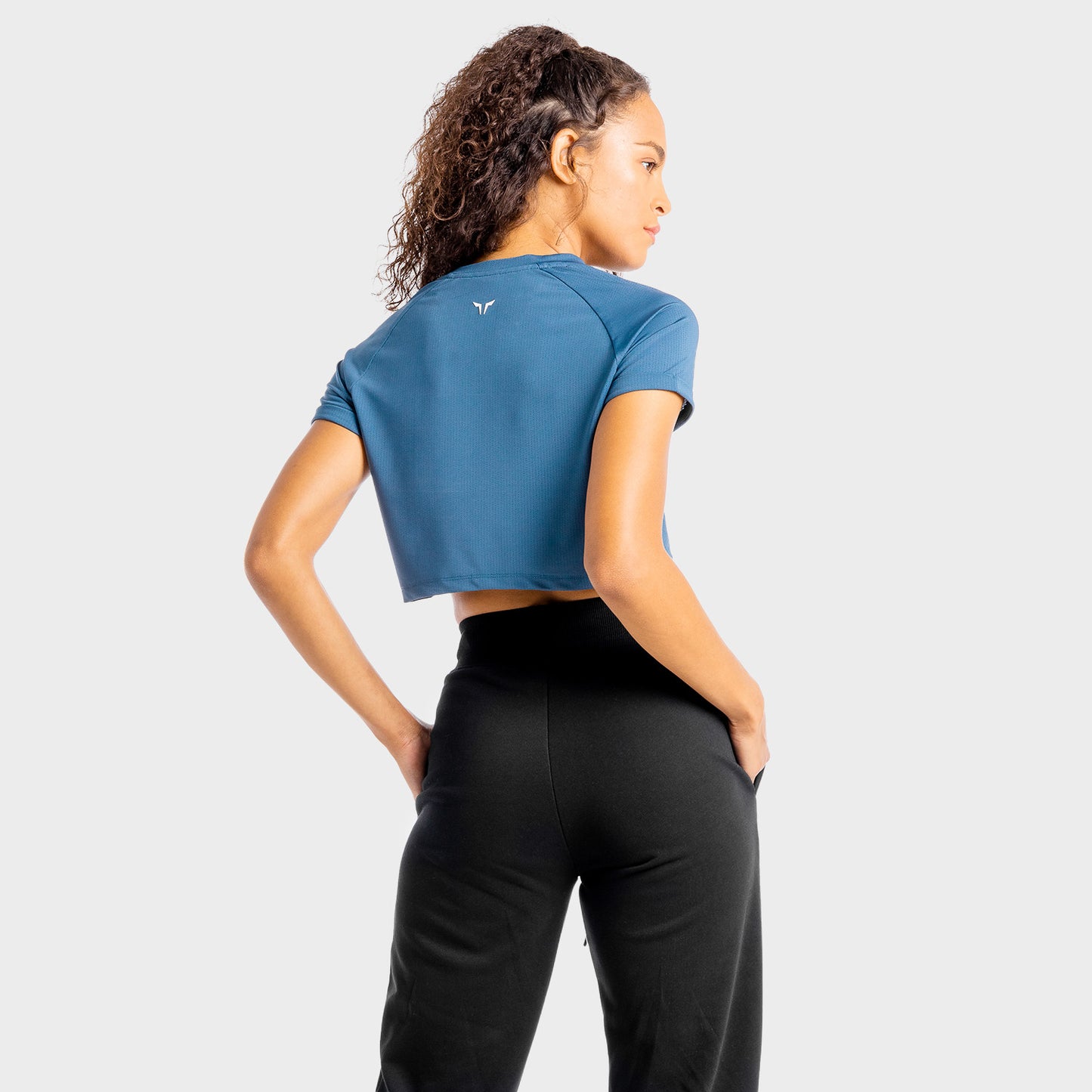 squatwolf-gym-t-shirts-for-women-core-crop-tee-slate-workout-clothes