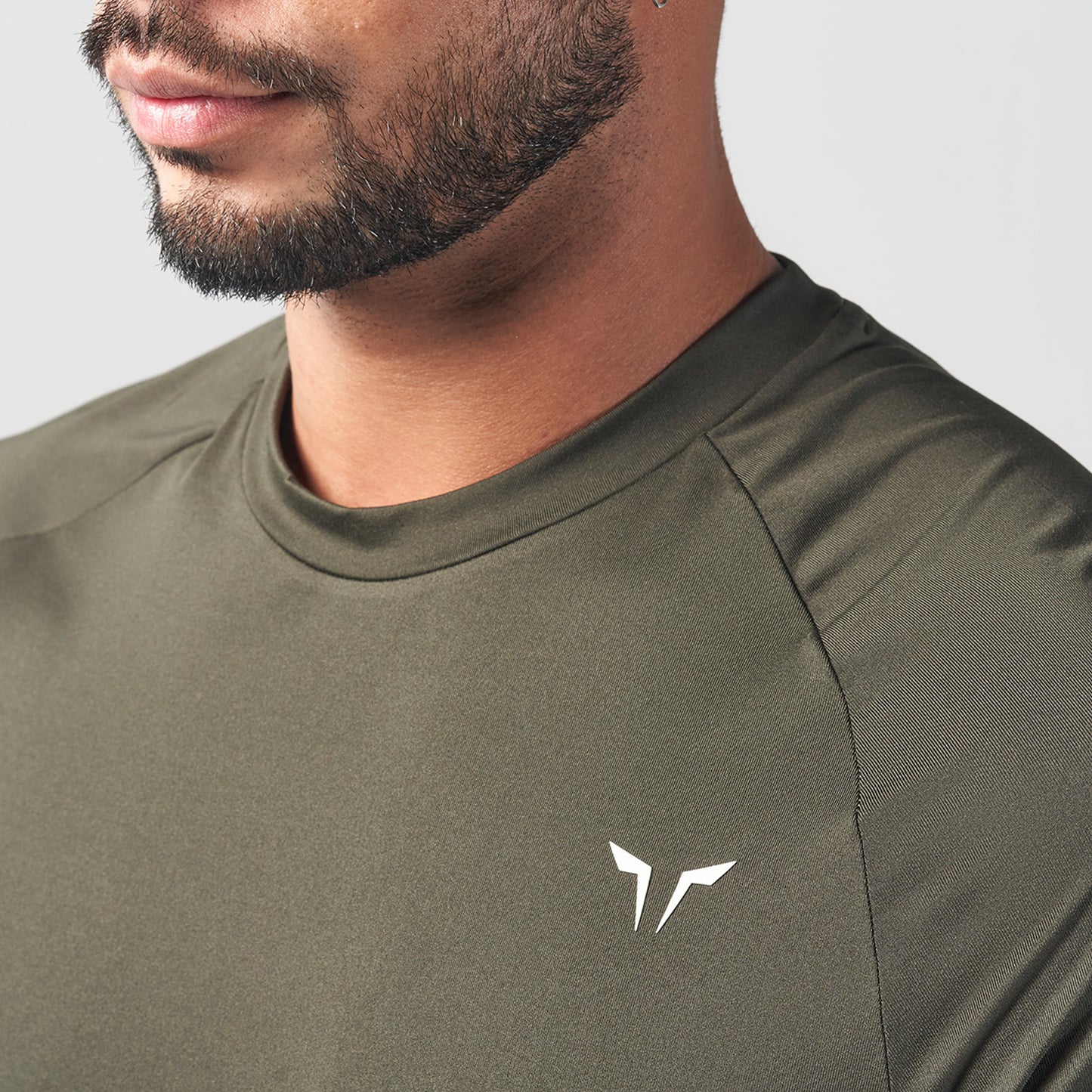 squatwolf-gym-wear-essential-ultralight-gym-tee-khaki-workout-shirts-for-men