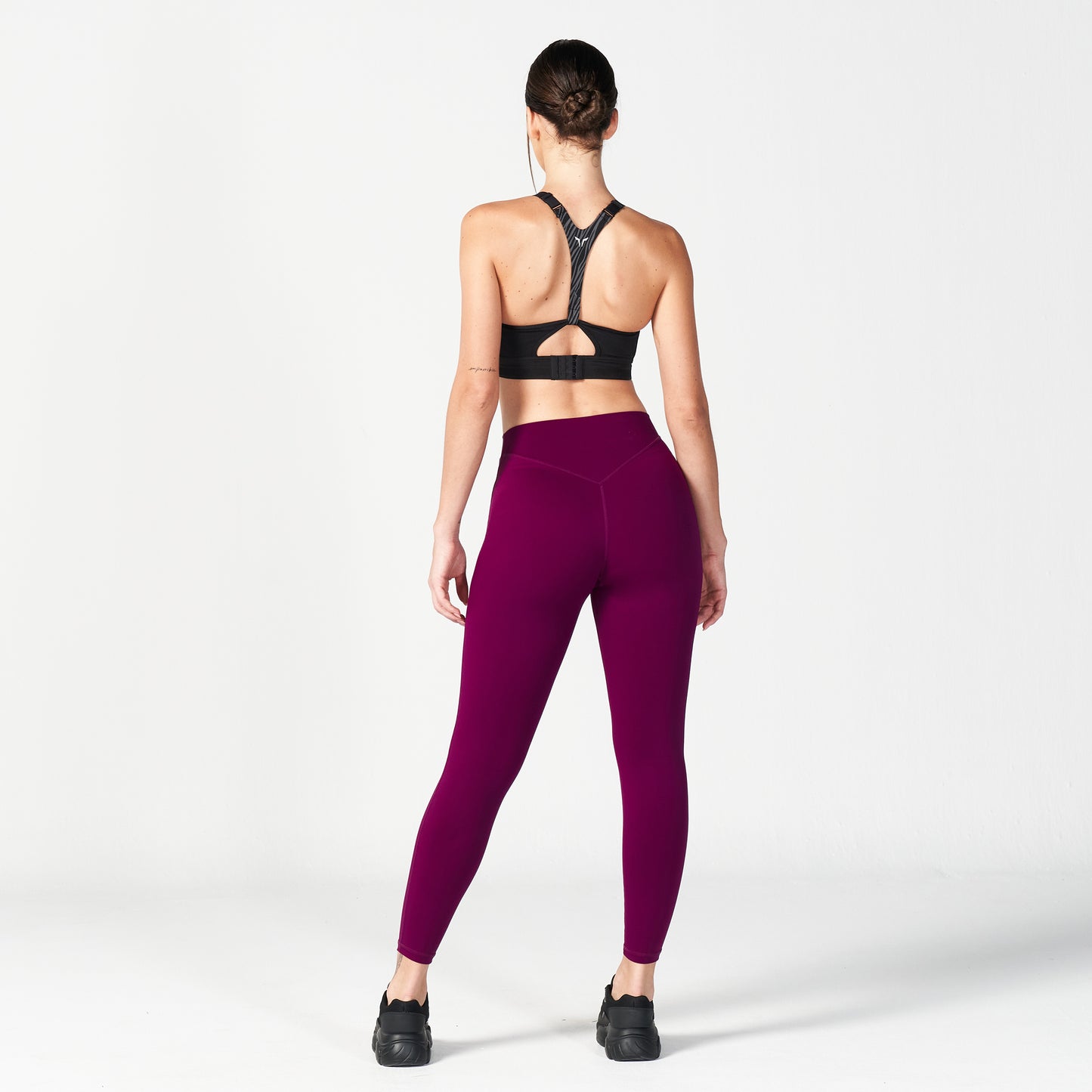 squatwolf-workout-clothes-core-v-cropped-leggings-dark-purple-gym-leggings-for-women