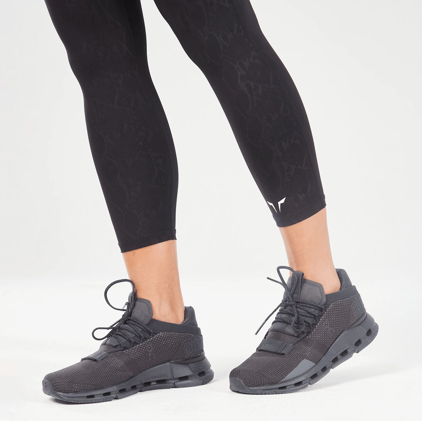 squatwolf-workout-clothes-serpent-7-8-leggings-black-gym-leggings-for-women