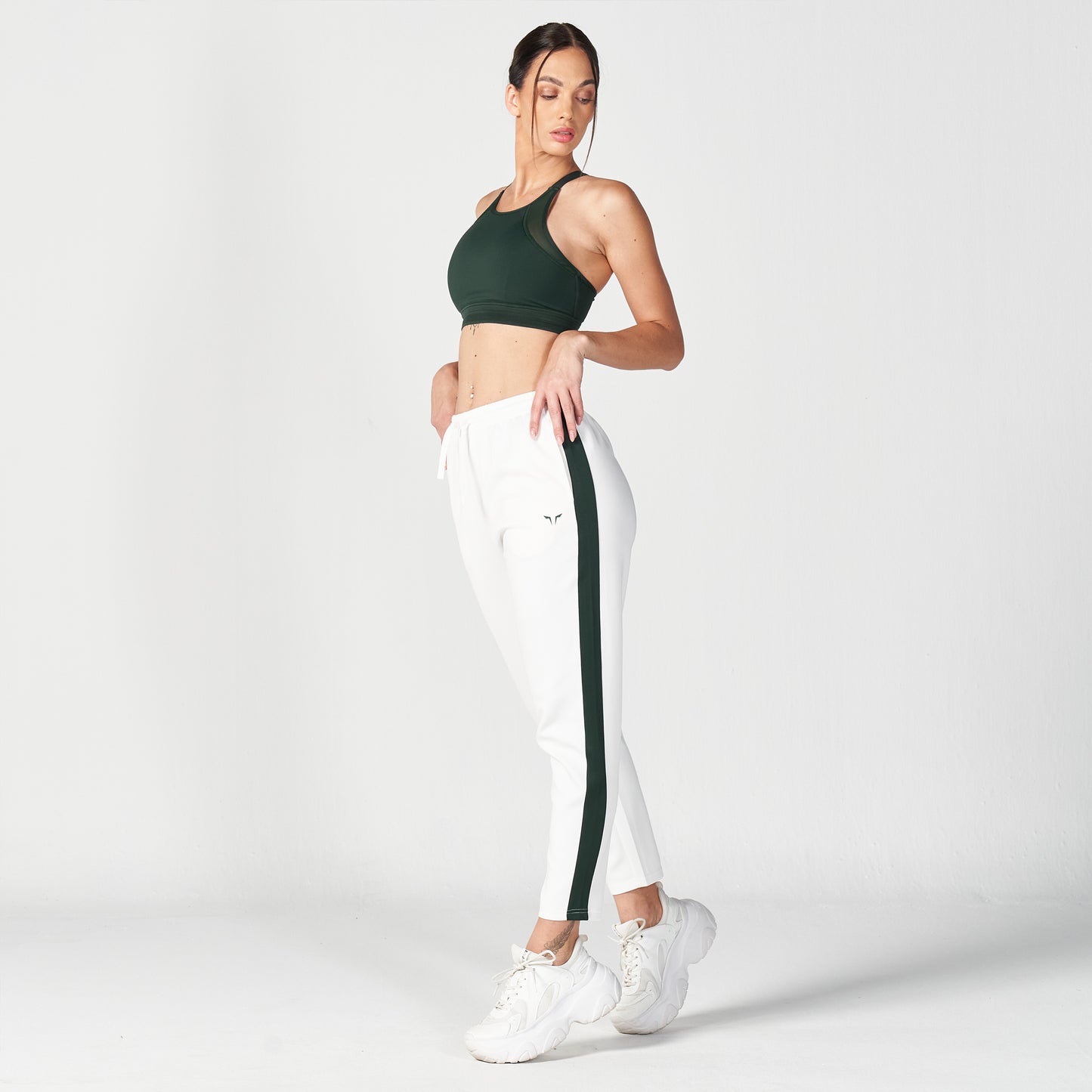 squatwolf-workout-clothes-core-tapered-pants-white-gym-pants-for-women