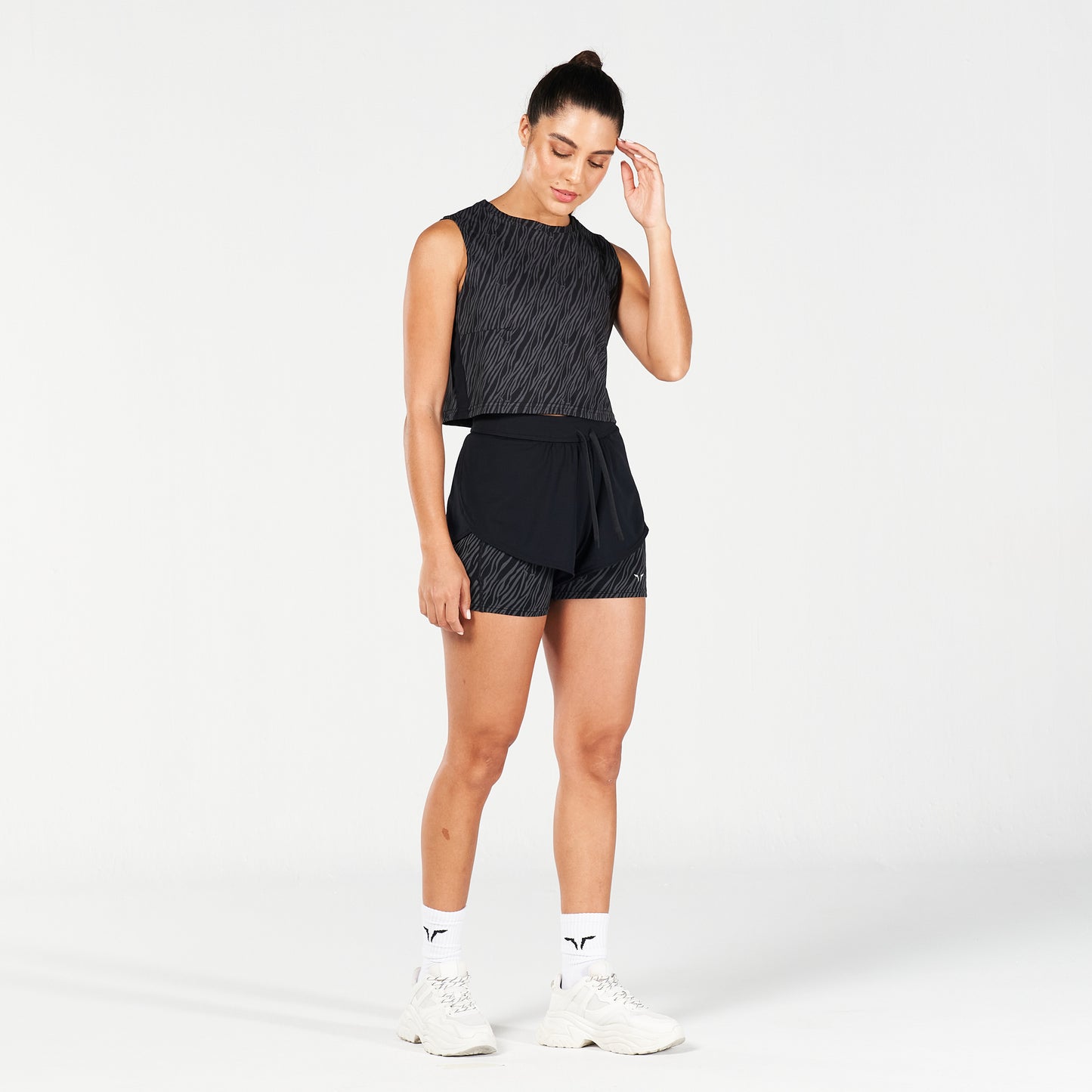 squatwolf-workout-clothes-core-wild-print-crop-tank-black-gym-tank-tops-for-women