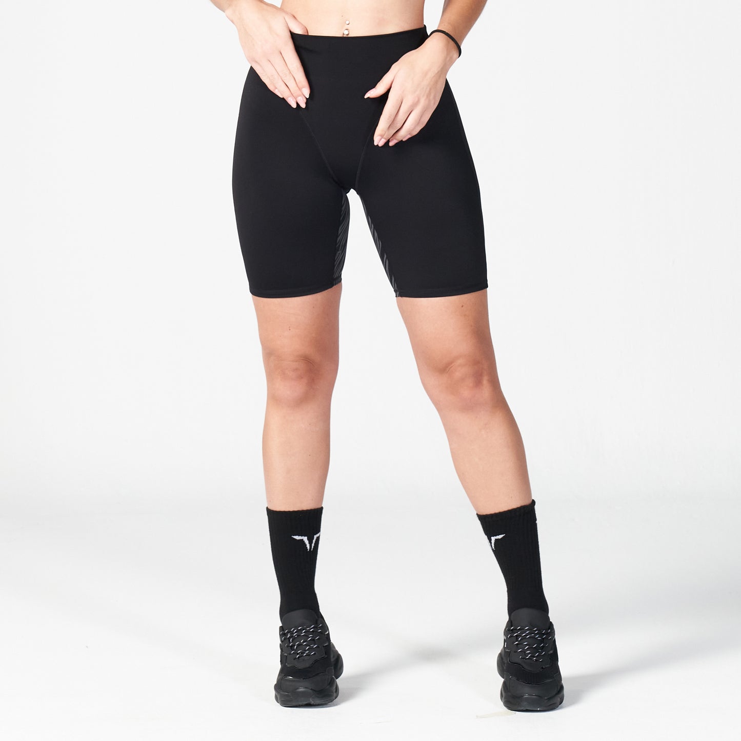 squatwolf-workout-clothes-core-v-biker-shorts-black-gym-shorts-for-women