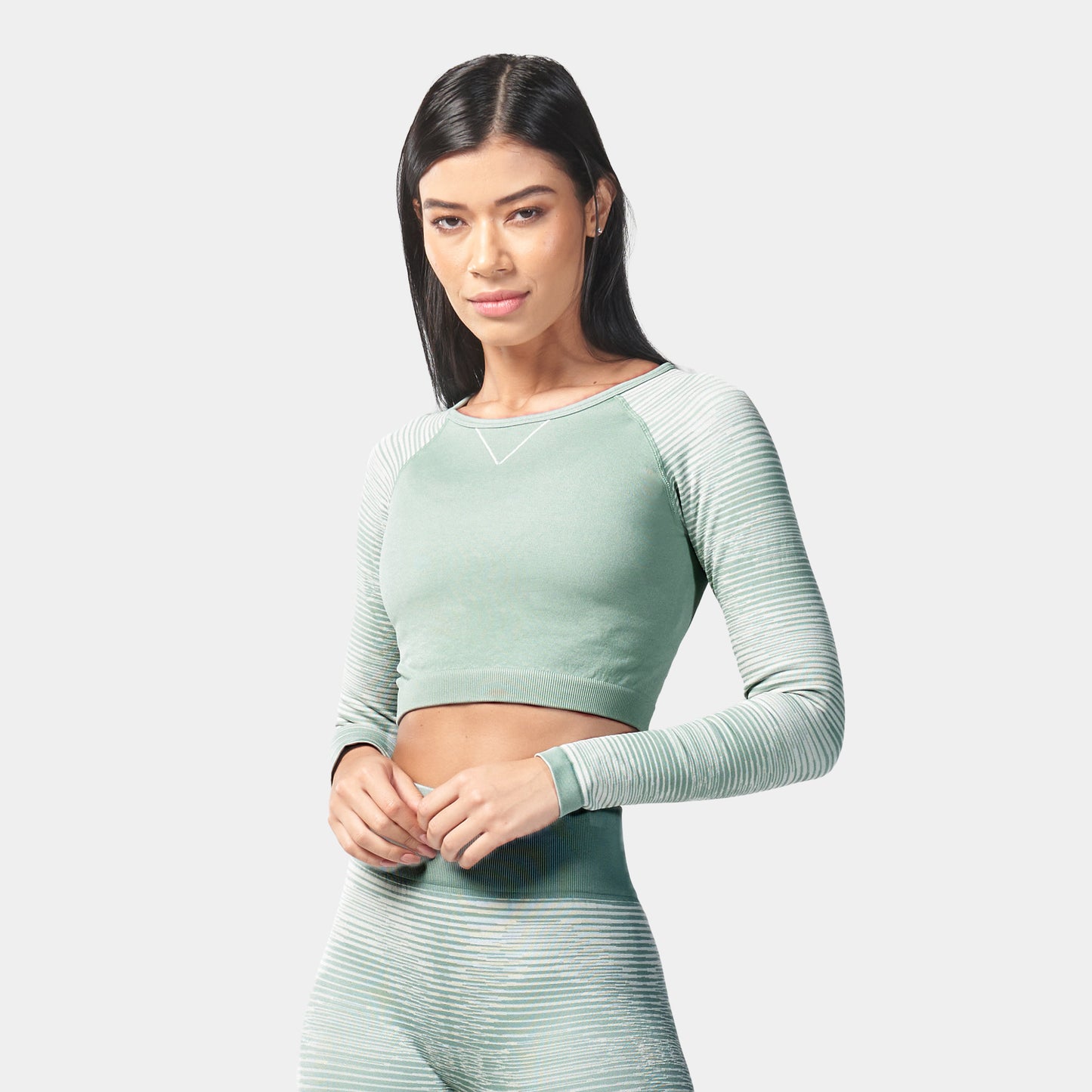 squatwolf-workout-clothes-infinity-stripe-seamless-crop-top-green-surf-gym-t-shirts-for-women