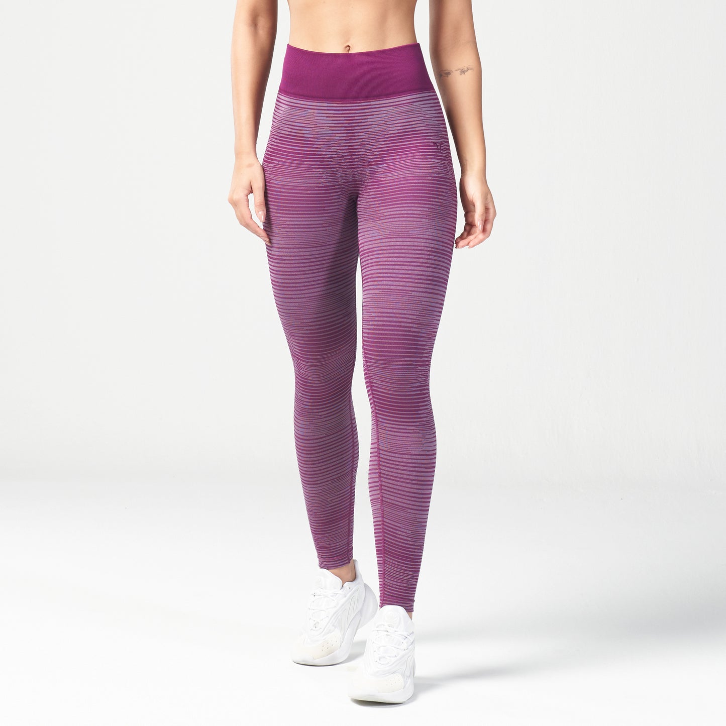 squatwolf-workout-clothes-infinity-stripe-seamless-leggings-dark-purple-leggings-for-women